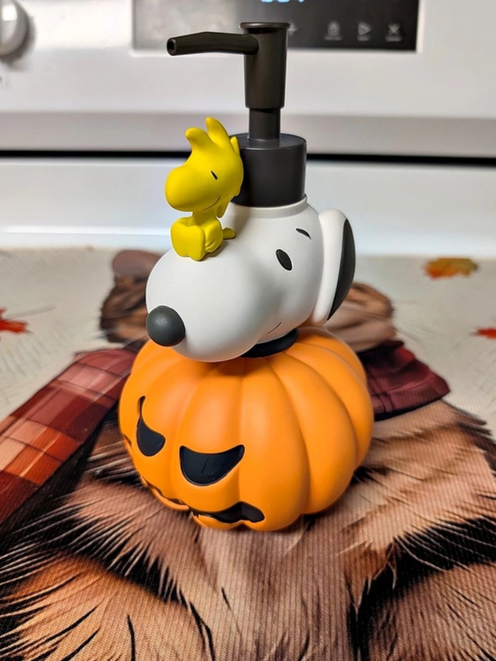 Peanuts Snoopy pumpkin soap dispenser Orange & White